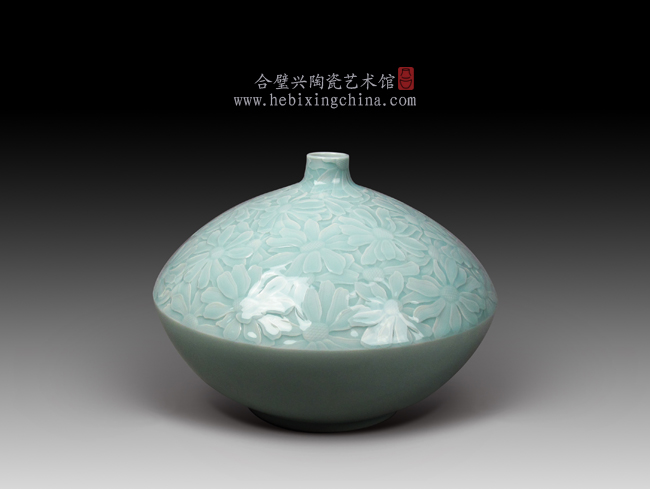 陈显林作品《大丽菊花瓶》